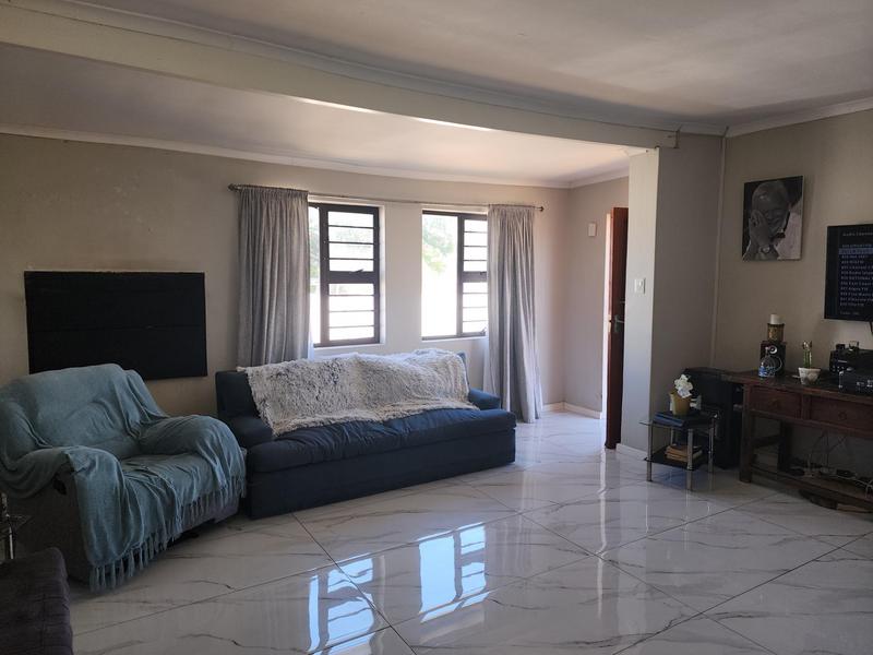 4 Bedroom Property for Sale in Southfield Western Cape